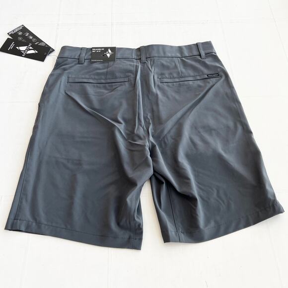 New SKECHERS The GO WALK Everywhere 9-Inch Short Men's SIZE 30 Charcoal - Picture 4 of 10